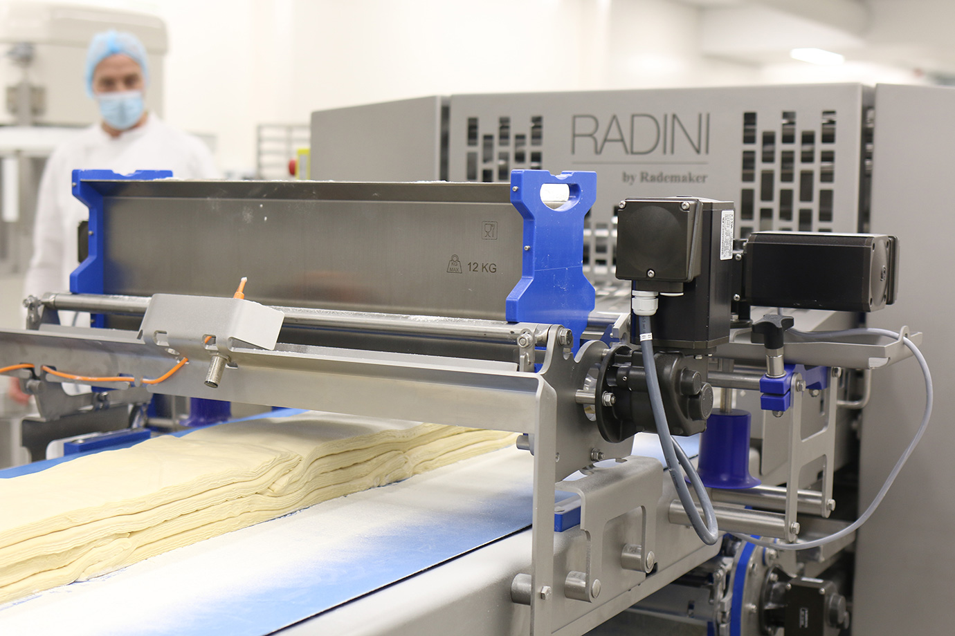 Radini_Laminator_laminated_dough4