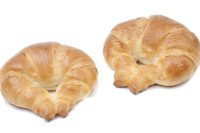 8wq6q1odwt_Q_shape_croissant_600x385